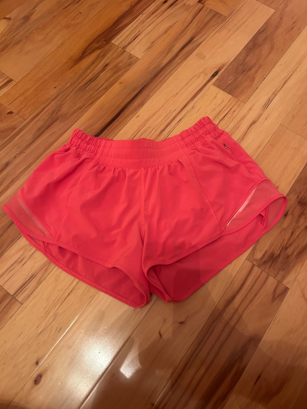 lulu shorts hotty hot